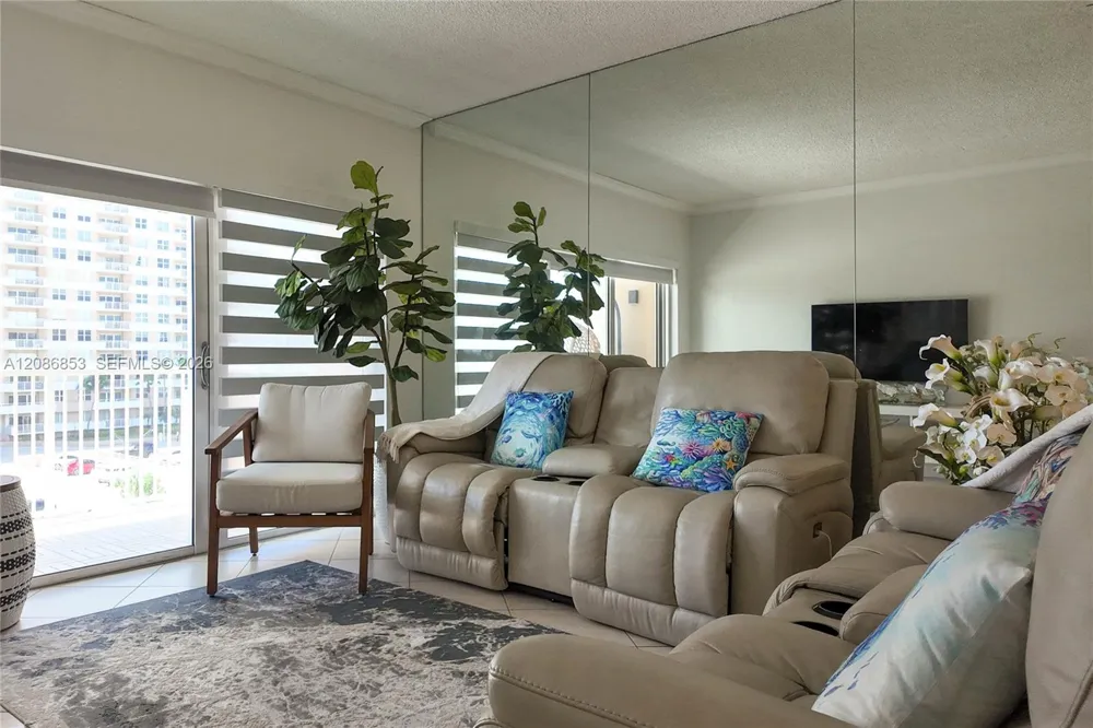1950 S Ocean Dr #4A Hallandale Beach, FL 33009