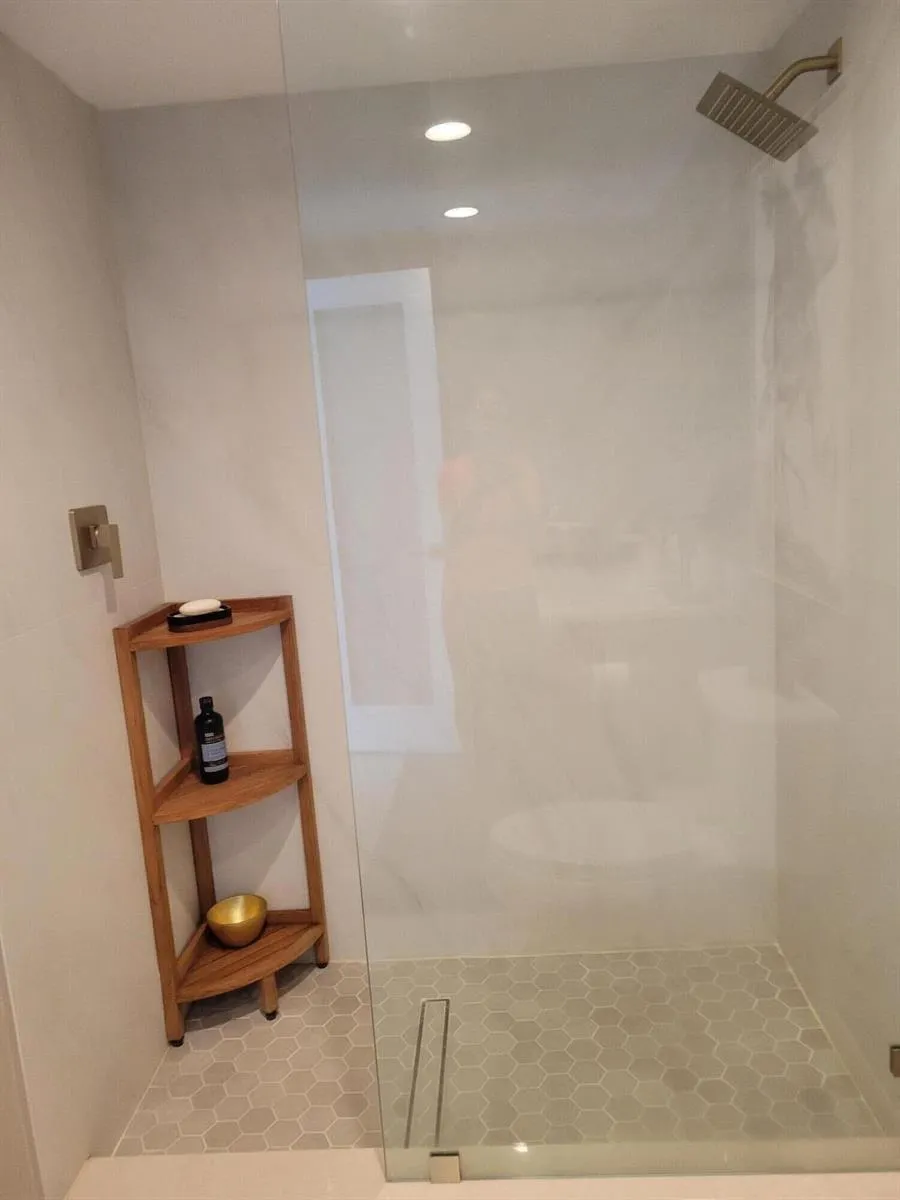 2715 Ocean Boulevard #16B Fort Lauderdale, FL 33308