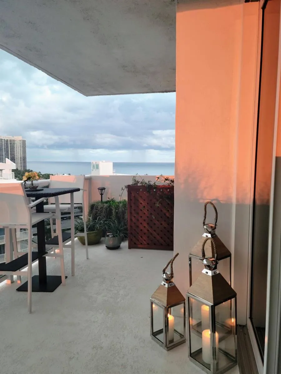 2715 Ocean Boulevard #16B Fort Lauderdale, FL 33308