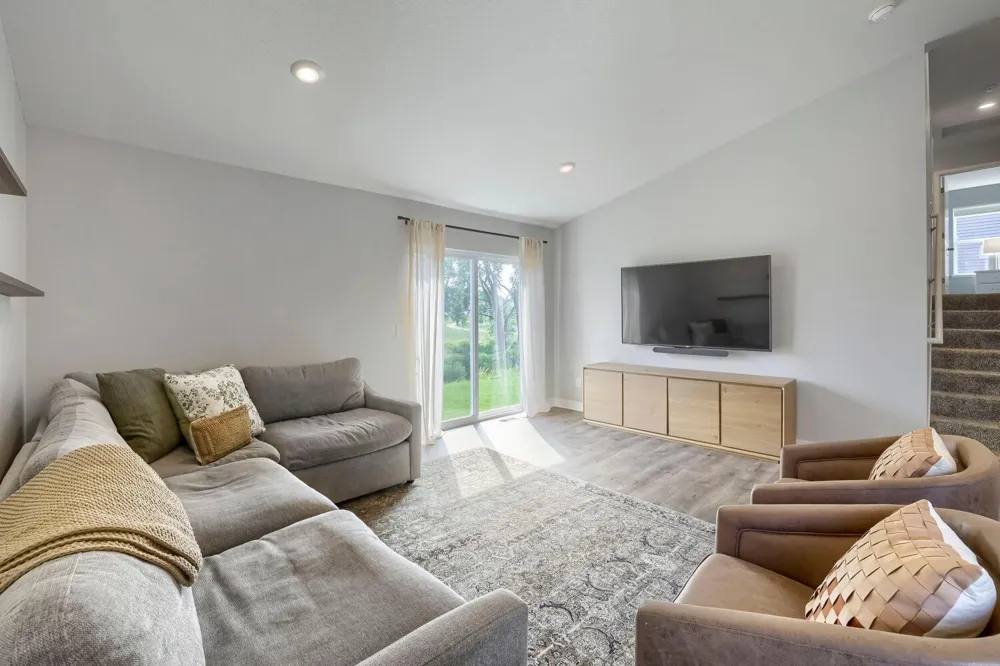 8154 182nd Street W Lakeville, MN 55044