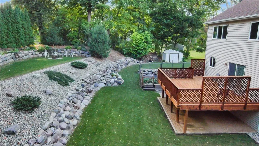 8549 Woodland Curve Saint Bonifacius, MN 55375