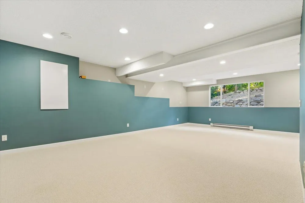 8549 Woodland Curve Saint Bonifacius, MN 55375