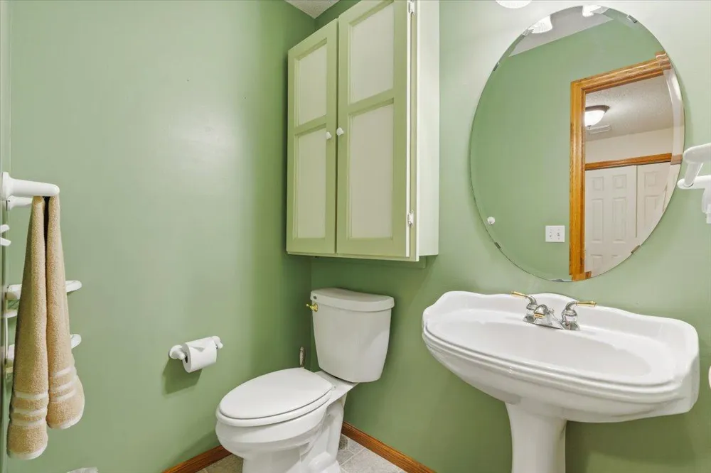 8549 Woodland Curve Saint Bonifacius, MN 55375
