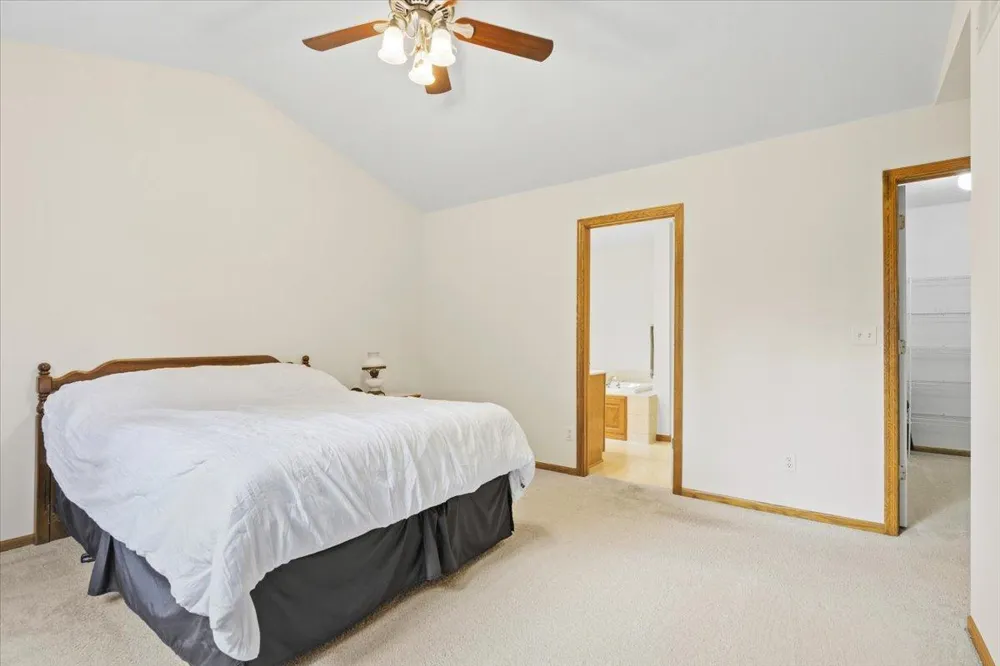 8549 Woodland Curve Saint Bonifacius, MN 55375