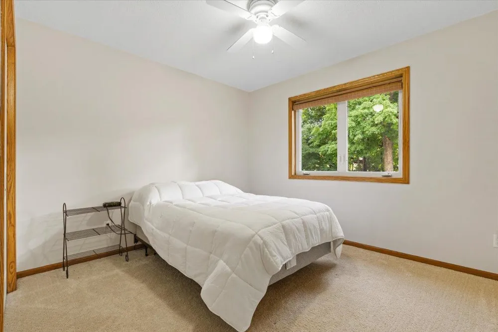 8549 Woodland Curve Saint Bonifacius, MN 55375