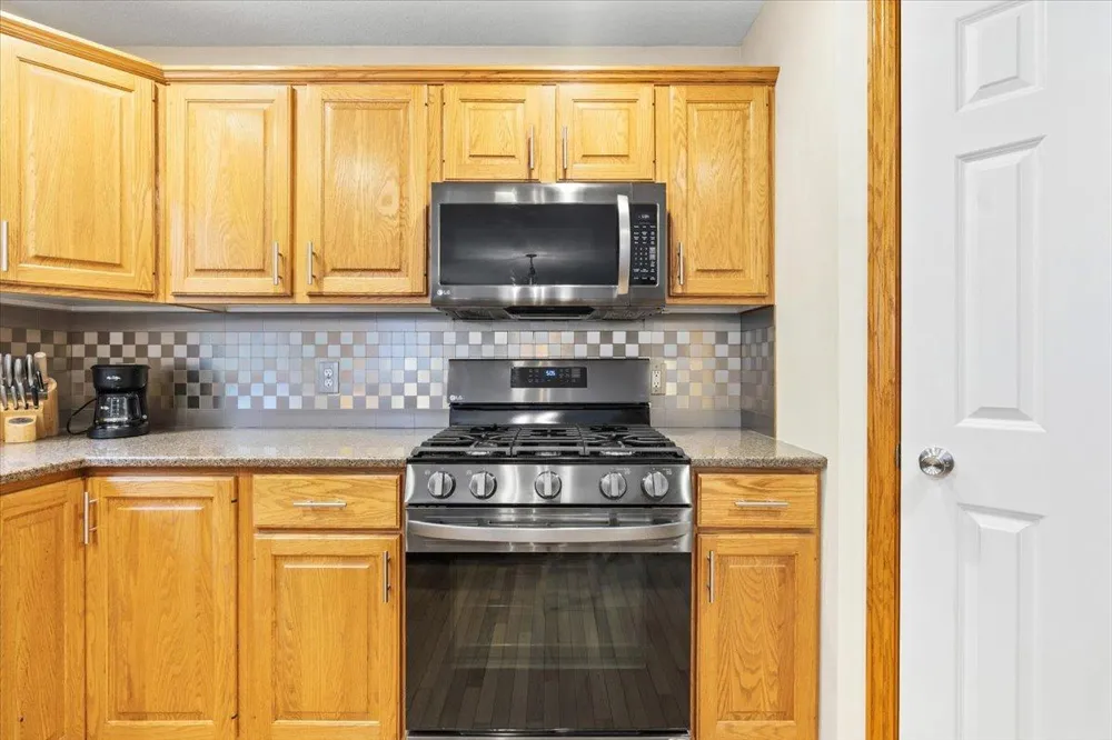 8549 Woodland Curve Saint Bonifacius, MN 55375