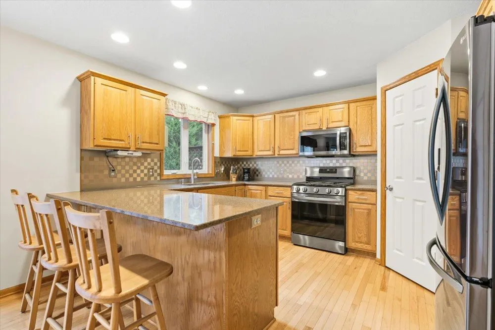 8549 Woodland Curve Saint Bonifacius, MN 55375