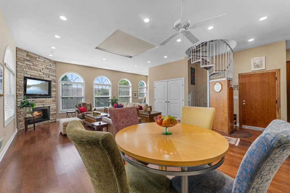 3125 Inglewood Avenue S #202 Saint Louis Park, MN 55416
