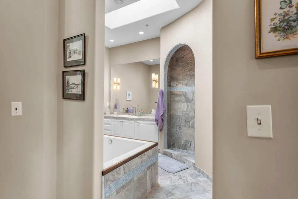 3125 Inglewood Avenue S #202 Saint Louis Park, MN 55416