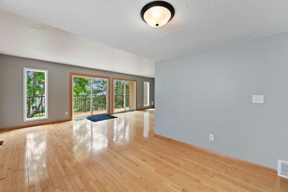 6313 Saint Croix Trail Stillwater, MN 55082