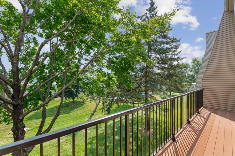 6313 Saint Croix Trail Stillwater, MN 55082