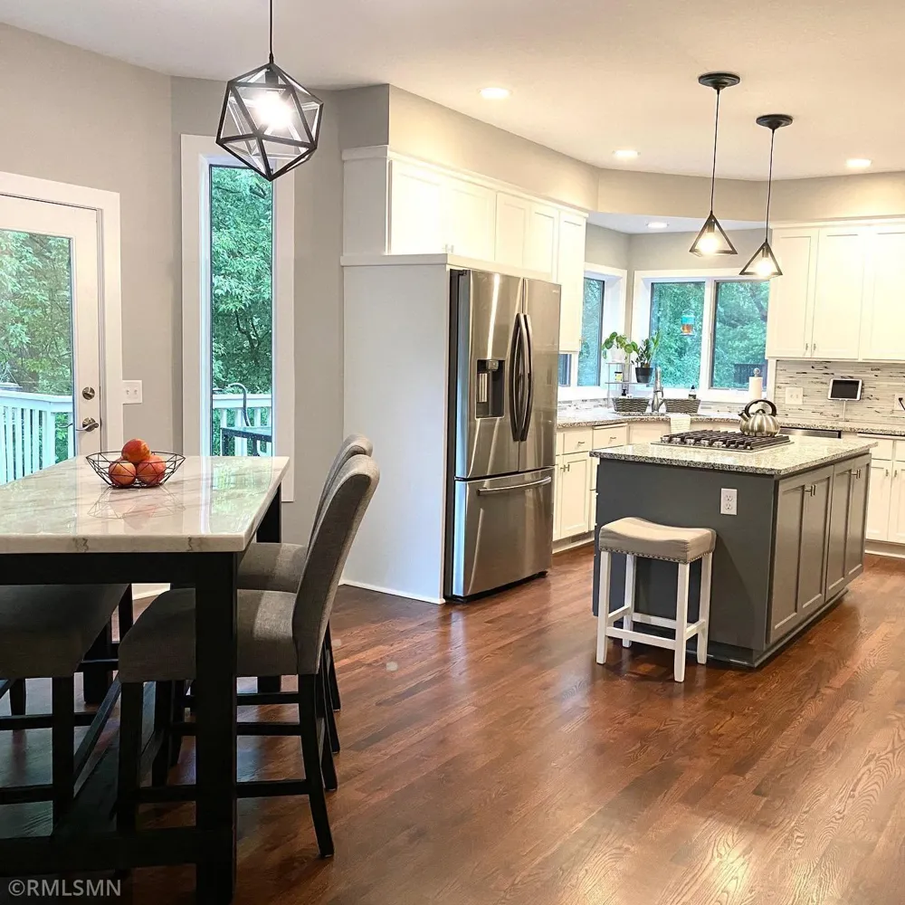 13789 Guild Avenue Apple Valley, MN 55124
