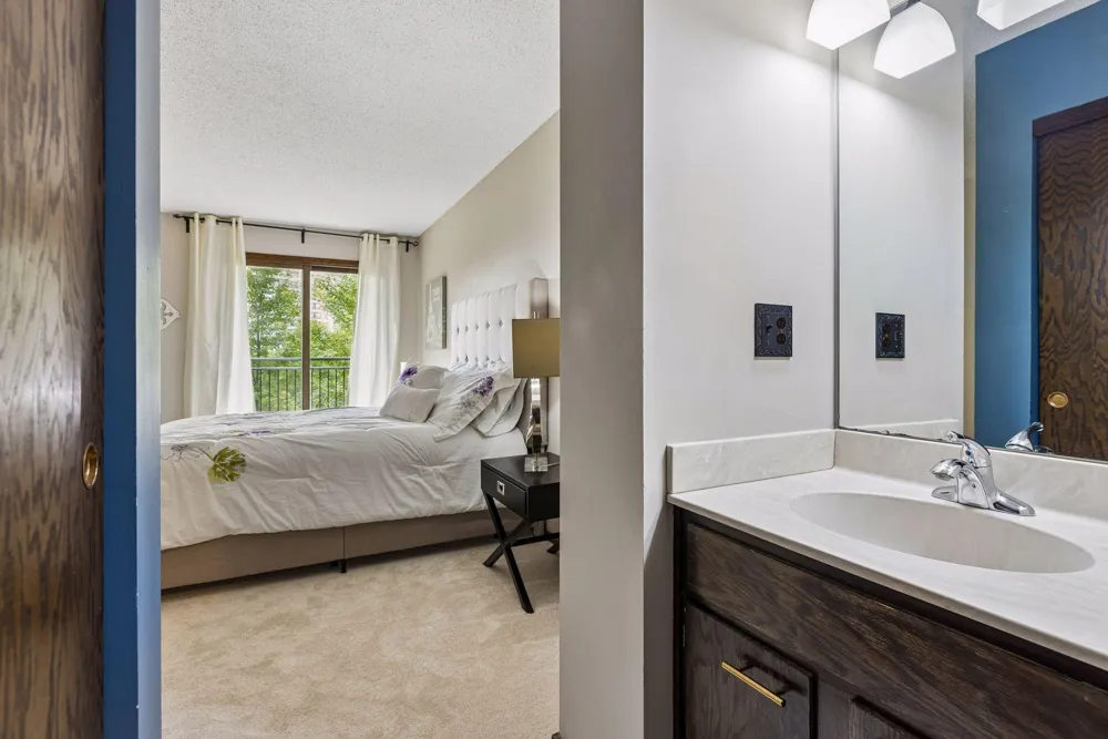 1200 Nicollet Mall #518 Minneapolis, MN 55403
