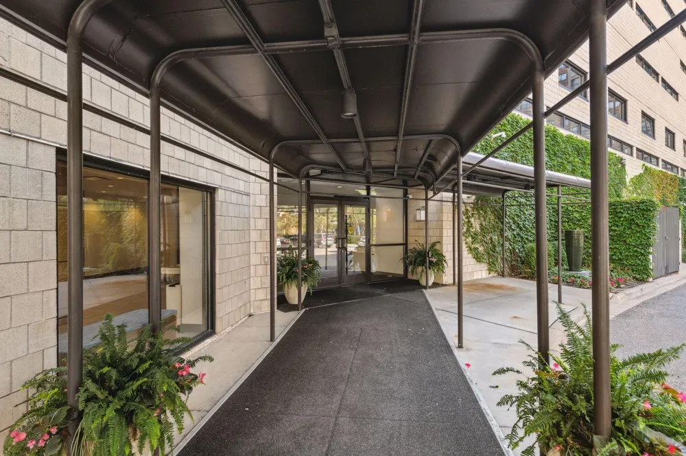 1200 Nicollet Mall #518 Minneapolis, MN 55403