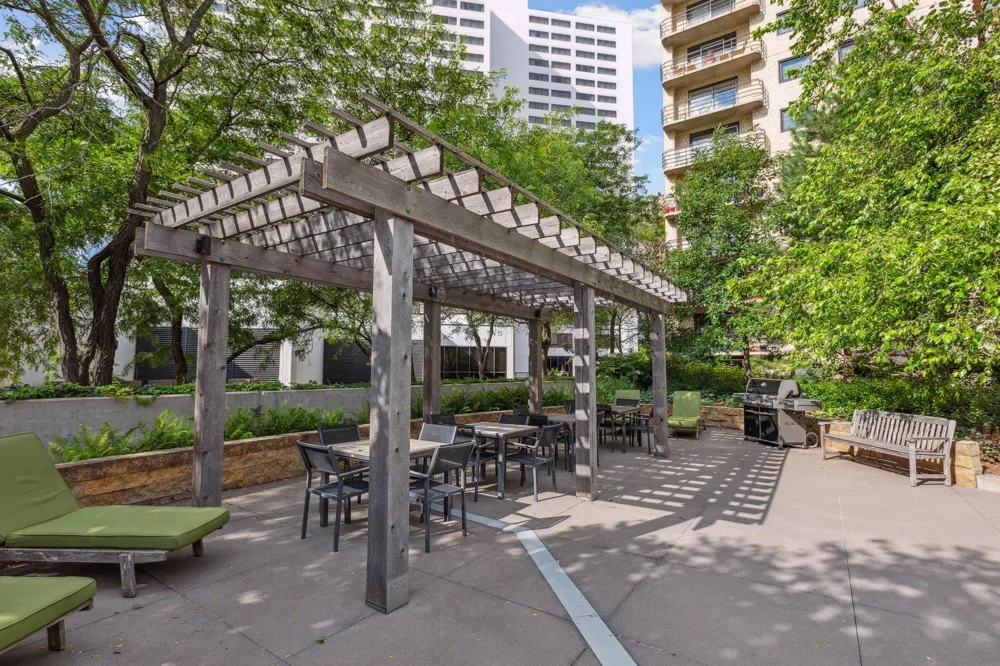 1200 Nicollet Mall #518 Minneapolis, MN 55403