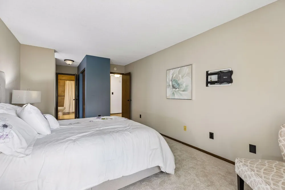 1200 Nicollet Mall #518 Minneapolis, MN 55403