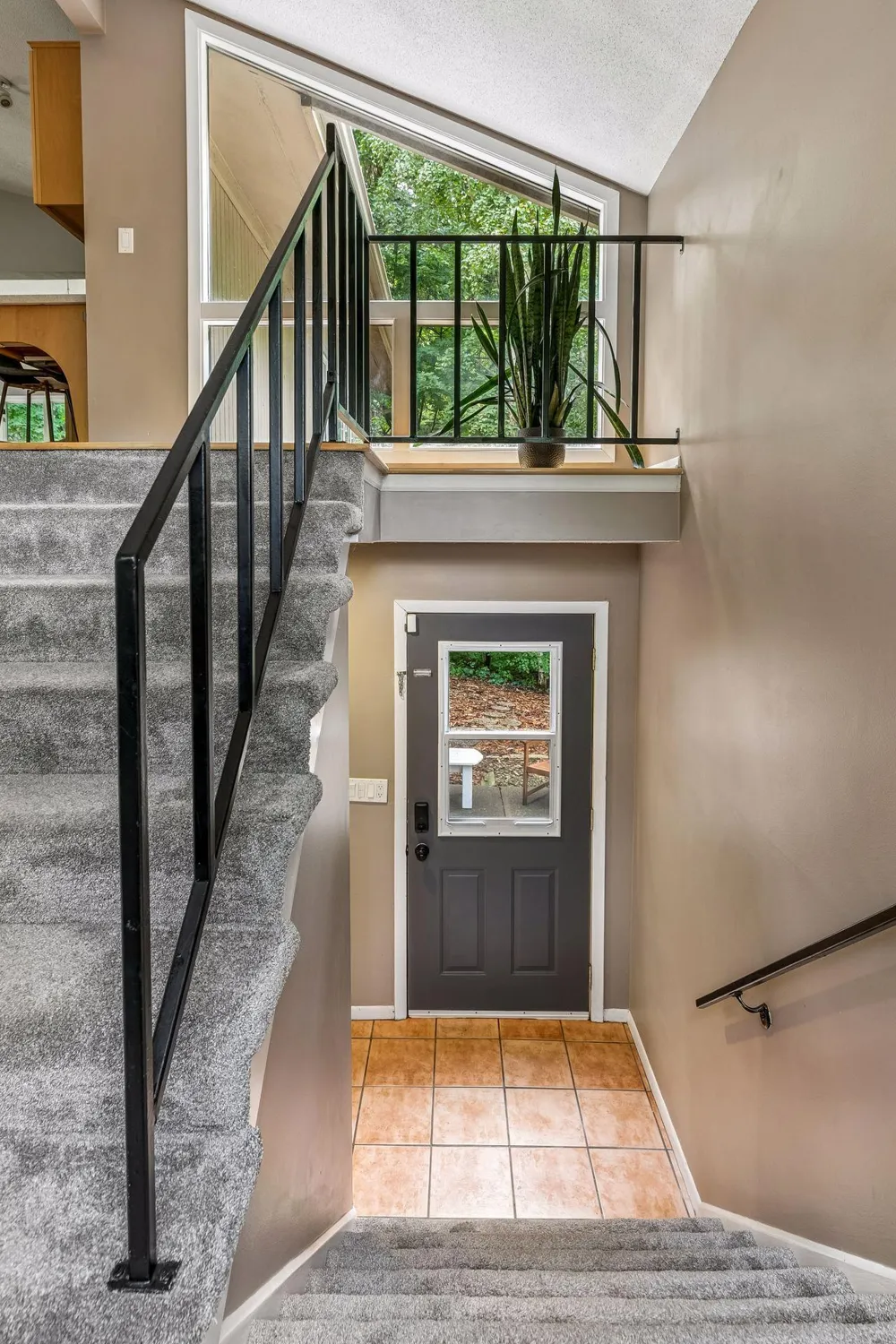 15 High Circle Way North Oaks, MN 55127