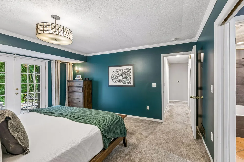 15 High Circle Way North Oaks, MN 55127