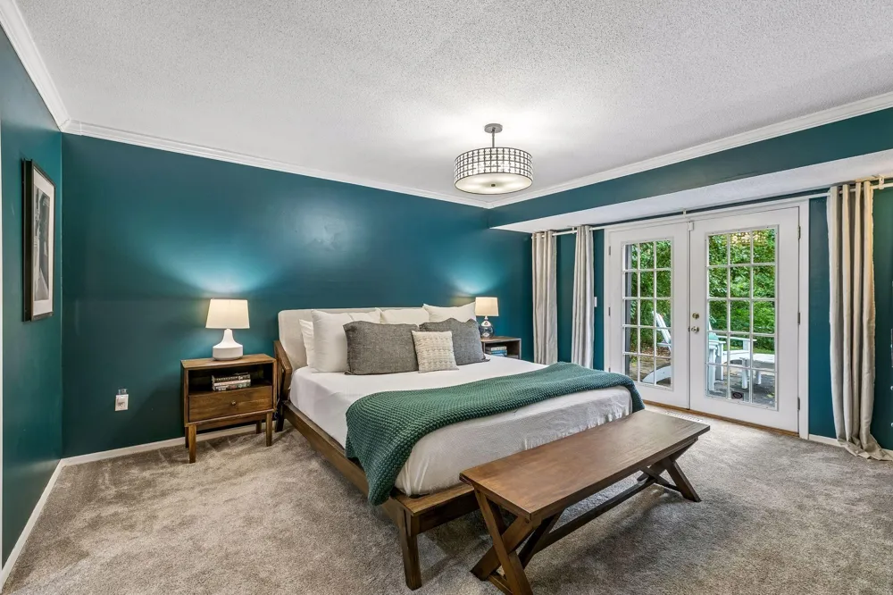 15 High Circle Way North Oaks, MN 55127