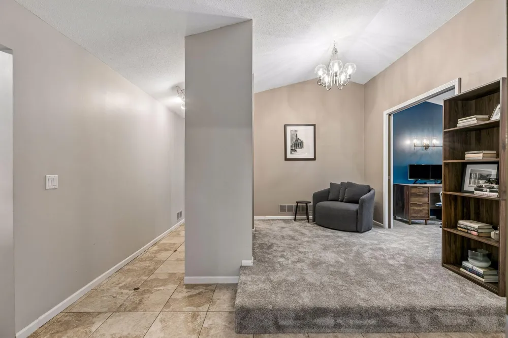 15 High Circle Way North Oaks, MN 55127