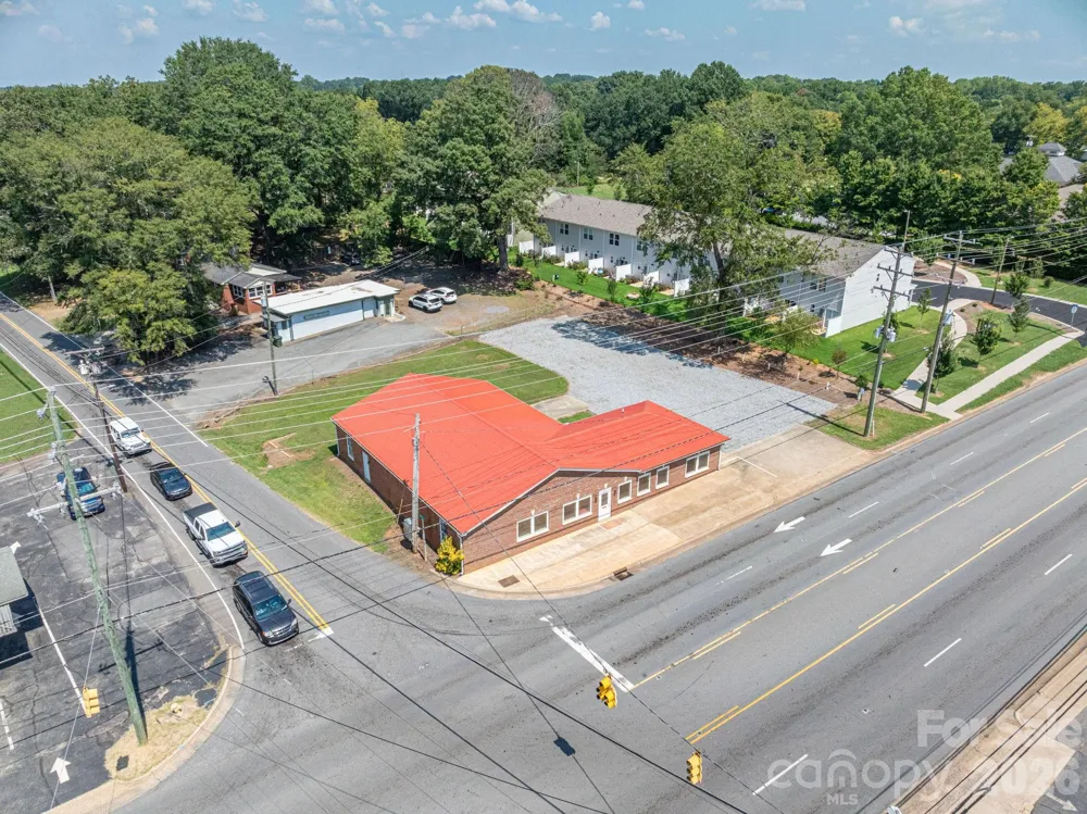 2303 E Main Street Lincolnton, NC 28092