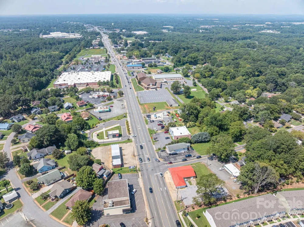 2303 E Main Street Lincolnton, NC 28092