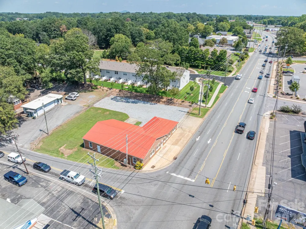 2303 E Main Street Lincolnton, NC 28092