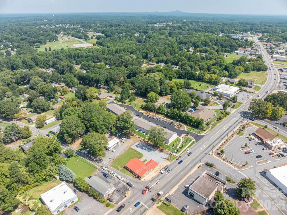 2303 E Main Street Lincolnton, NC 28092