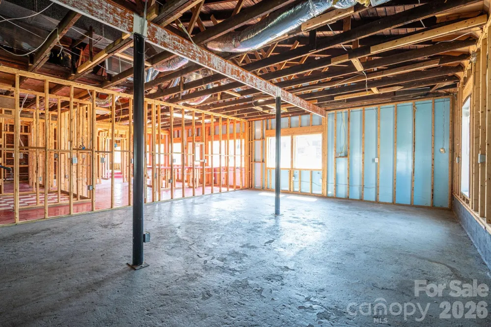 2303 E Main Street Lincolnton, NC 28092
