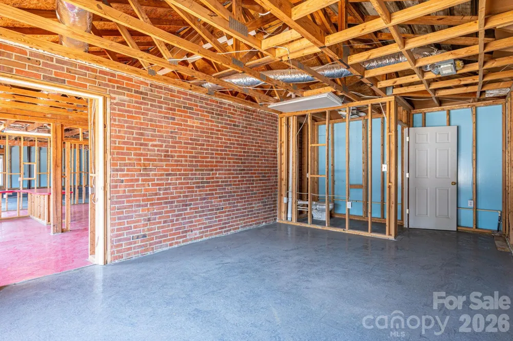 2303 E Main Street Lincolnton, NC 28092