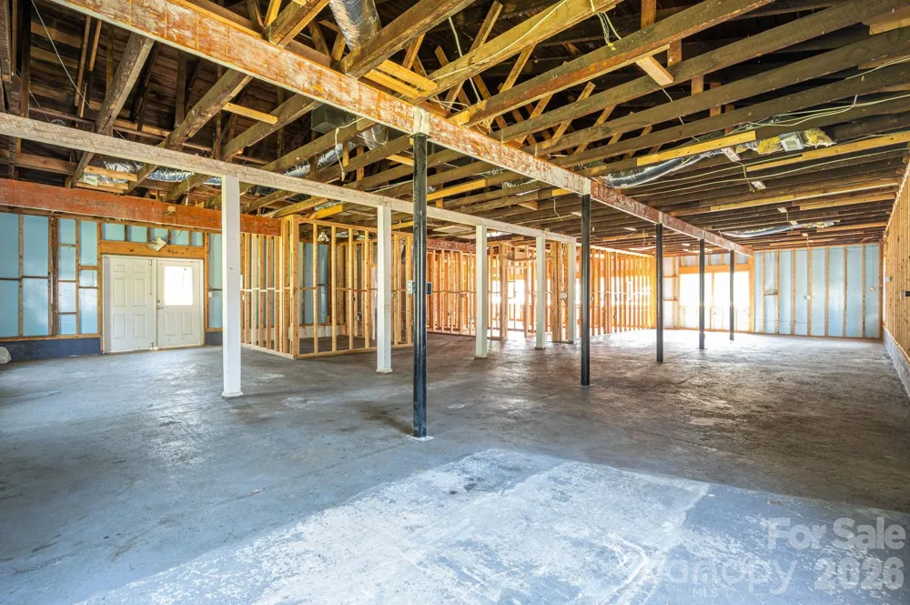 2303 E Main Street Lincolnton, NC 28092