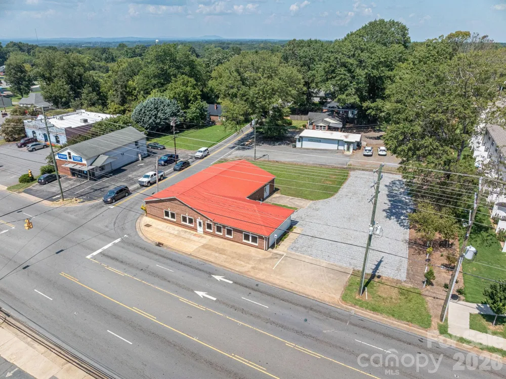 2303 E Main Street Lincolnton, NC 28092
