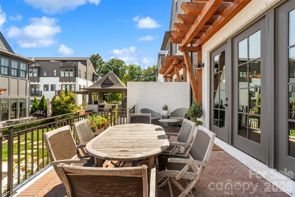 2212 Nolen Ridge Avenue Charlotte, NC 28209