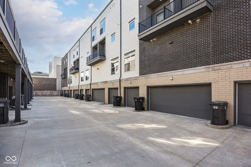 727 Illinois Street #204 Indianapolis, IN 46204