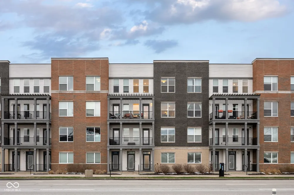 727 Illinois Street #204 Indianapolis, IN 46204