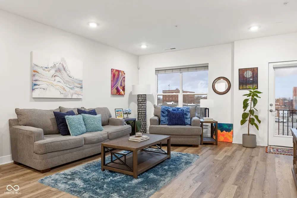 727 Illinois Street #204 Indianapolis, IN 46204