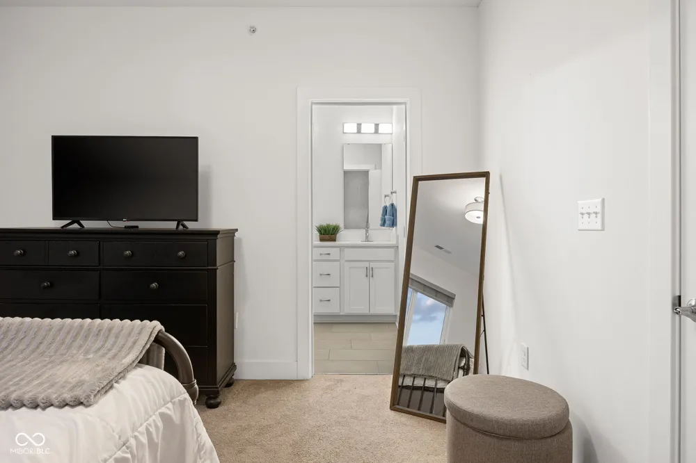 727 Illinois Street #204 Indianapolis, IN 46204