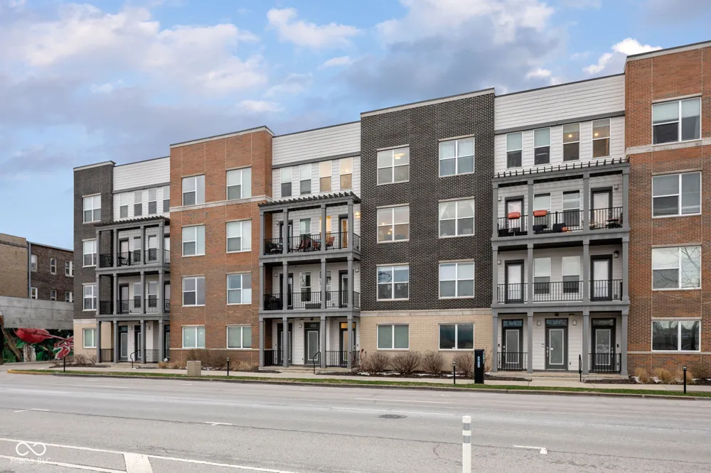 727 Illinois Street #204 Indianapolis, IN 46204