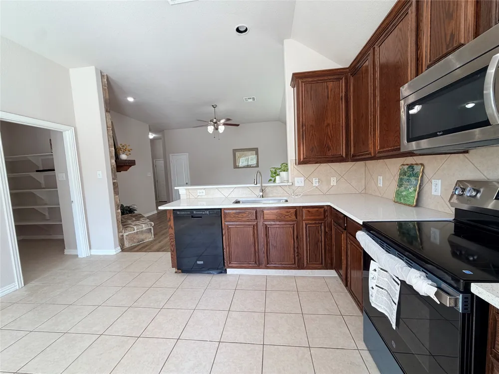 214 Lavaca Drive Princeton, TX 75407