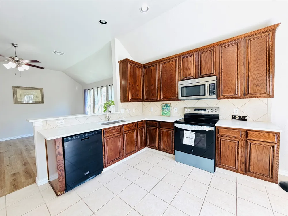 214 Lavaca Drive Princeton, TX 75407