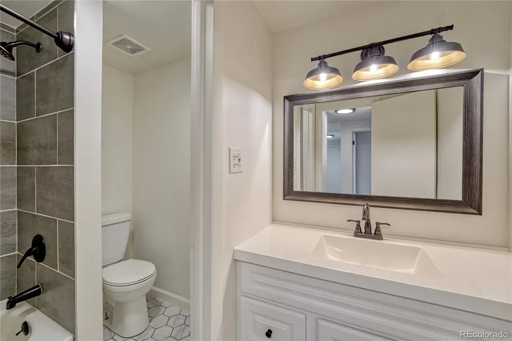 2700 S Holly Street #100 Denver, CO 80222