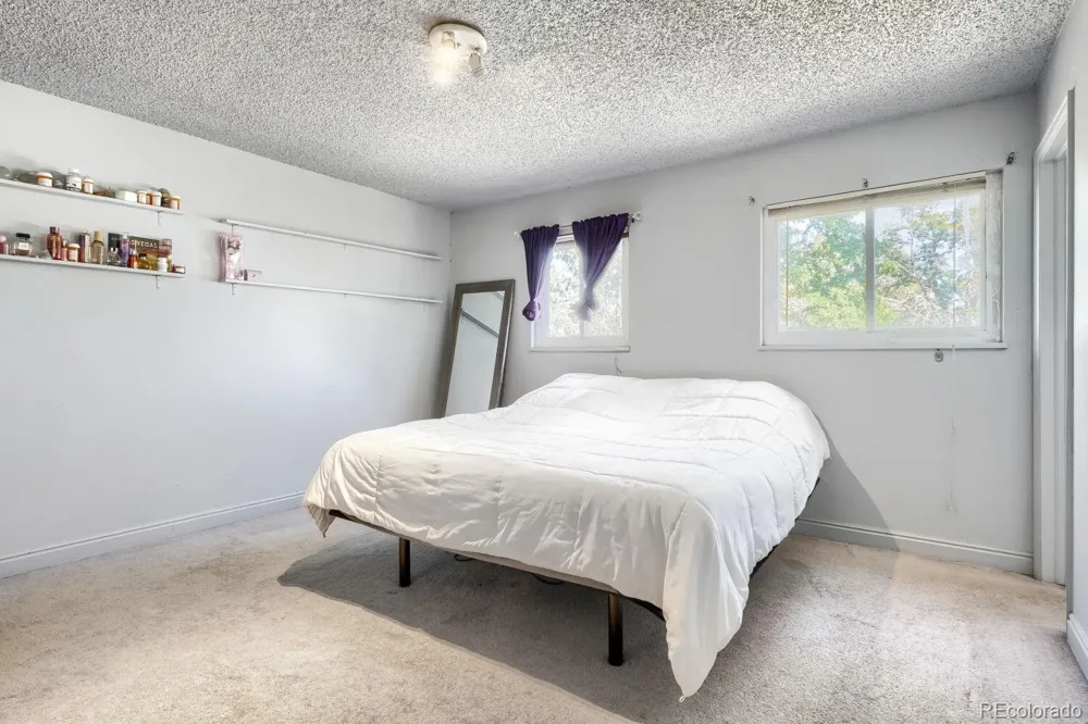 419 S Lima Circle Aurora, CO 80012