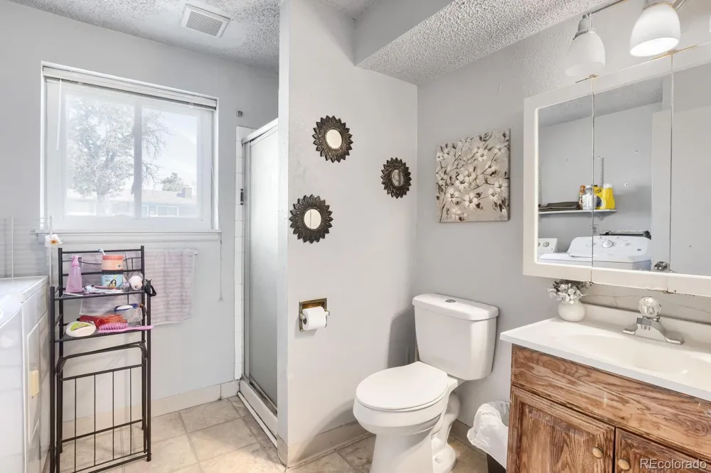 419 S Lima Circle Aurora, CO 80012