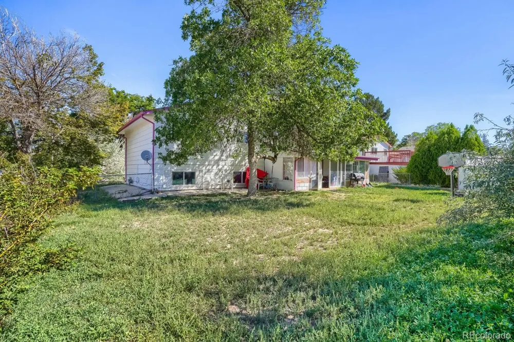 419 S Lima Circle Aurora, CO 80012