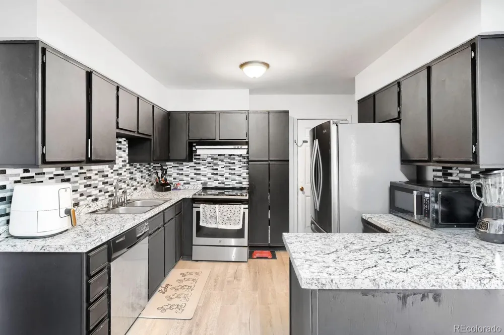 419 S Lima Circle Aurora, CO 80012