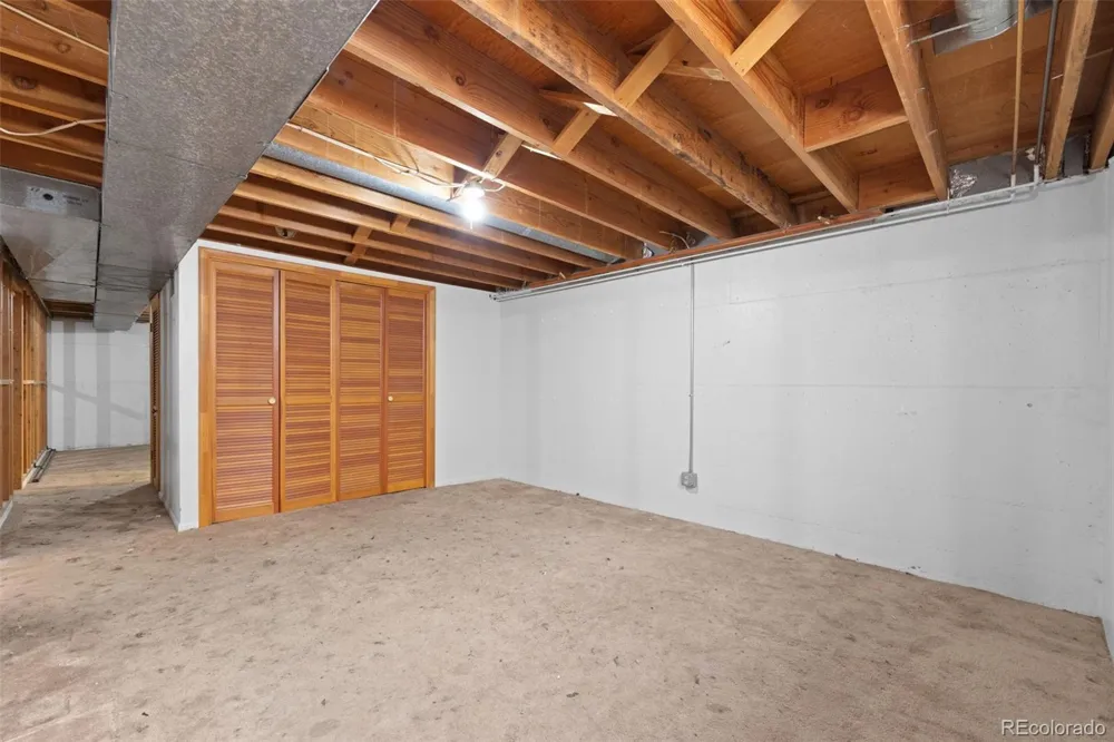 8581 Crescent Drive Westminster, CO 80031