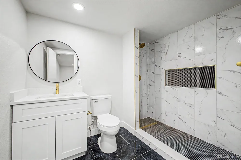 4313 S Dillon Street Aurora, CO 80015
