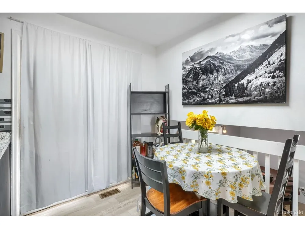 419 S Lima Circle Aurora, CO 80012