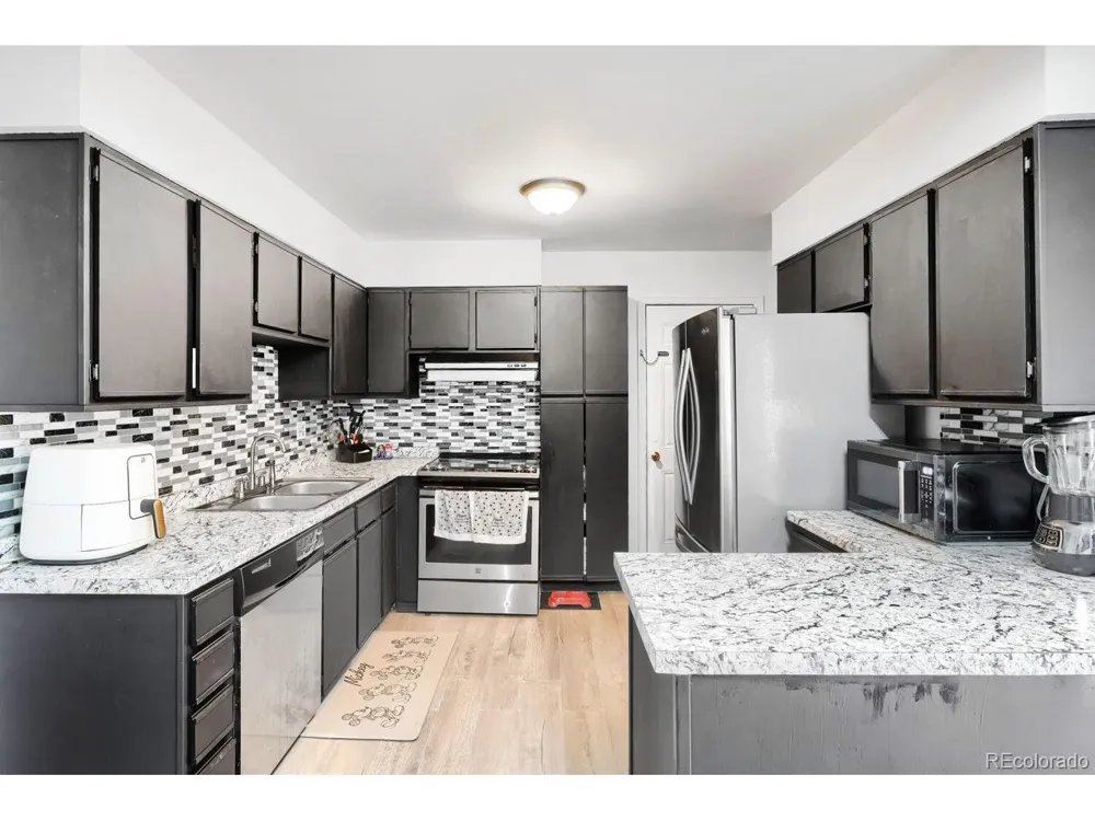 419 S Lima Circle Aurora, CO 80012