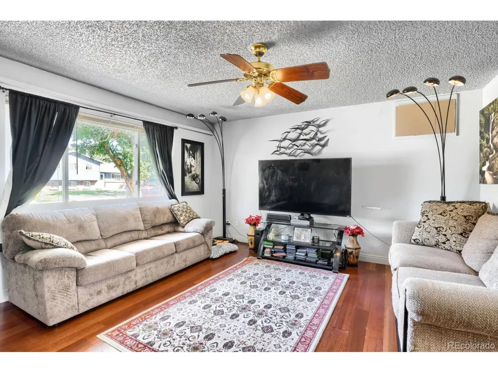 419 S Lima Circle Aurora, CO 80012